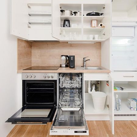 Whats-App Self-Check-In - Apartment Am Hauptbahnhof Graz Exterior photo