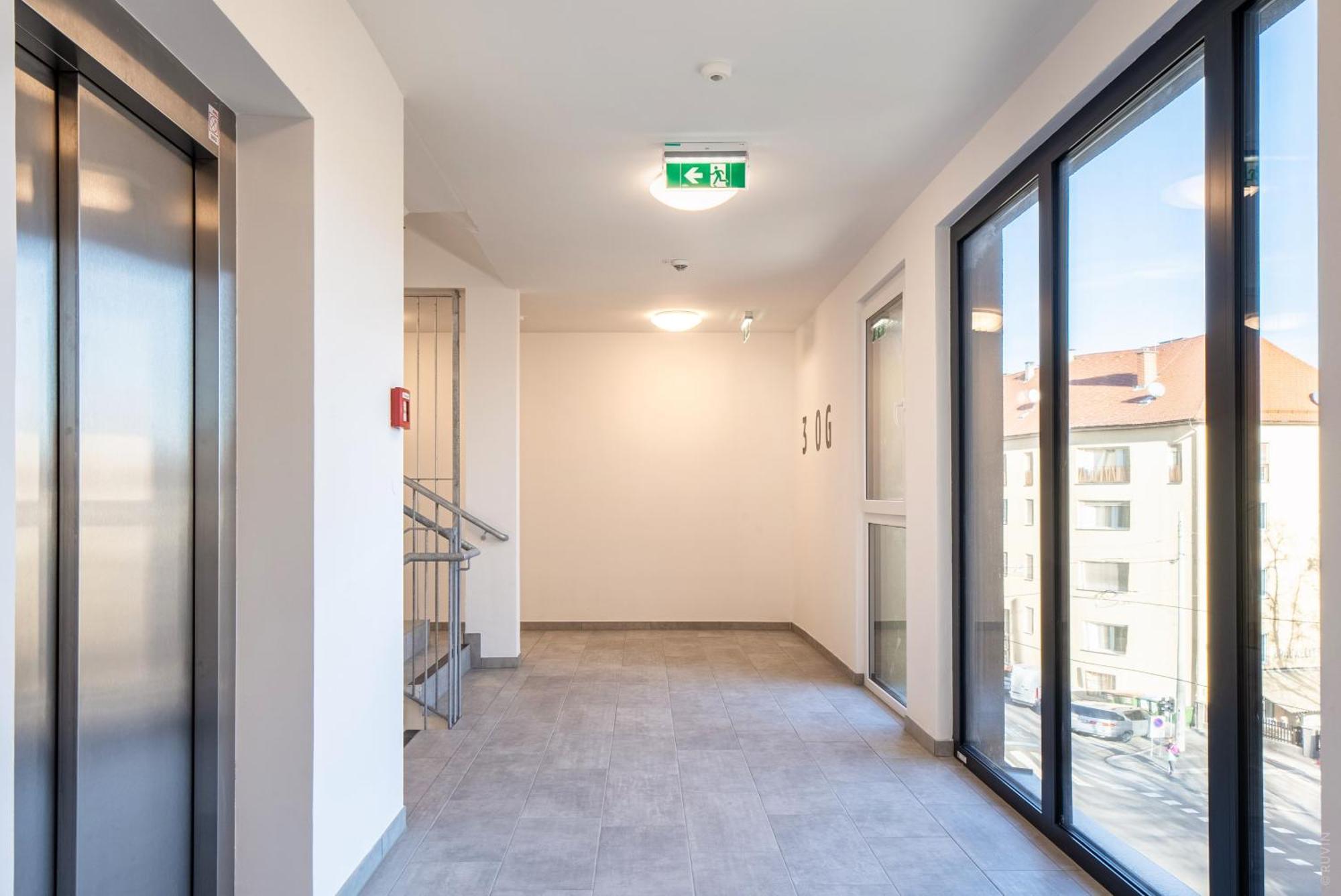 Whats-App Self-Check-In - Apartment Am Hauptbahnhof Graz Exterior photo