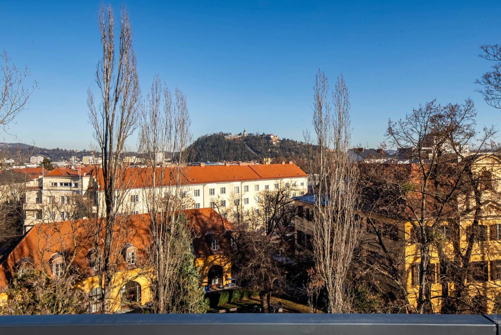 Whats-App Self-Check-In - Apartment Am Hauptbahnhof Graz Exterior photo